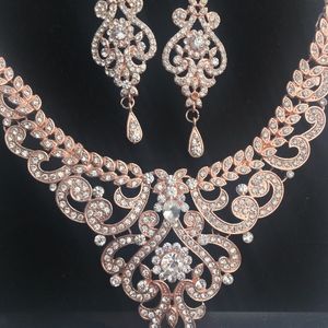*NEW* Statement Necklace & Earrings Set